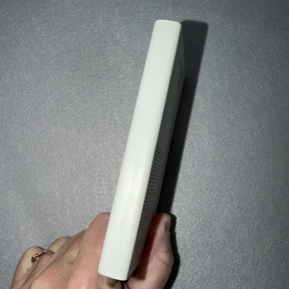 Metecsmart 10000mAh Power Bank Only – Model A-627KN – White -‎ Pre Owned